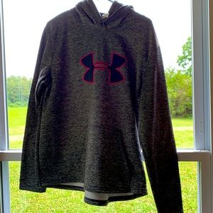 Under armor sweatshirt in good condition. Size. Xl